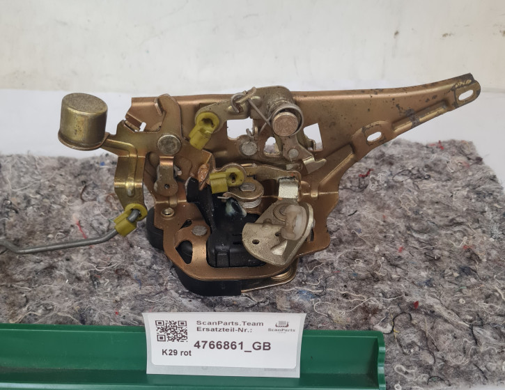 REAR DOOR LOCK RIGHT 900NG