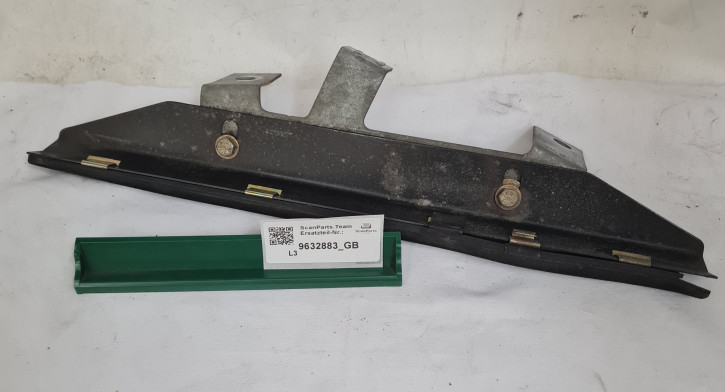 ATTACHING PLATE REAR RIGHT WINDOW 900 CV