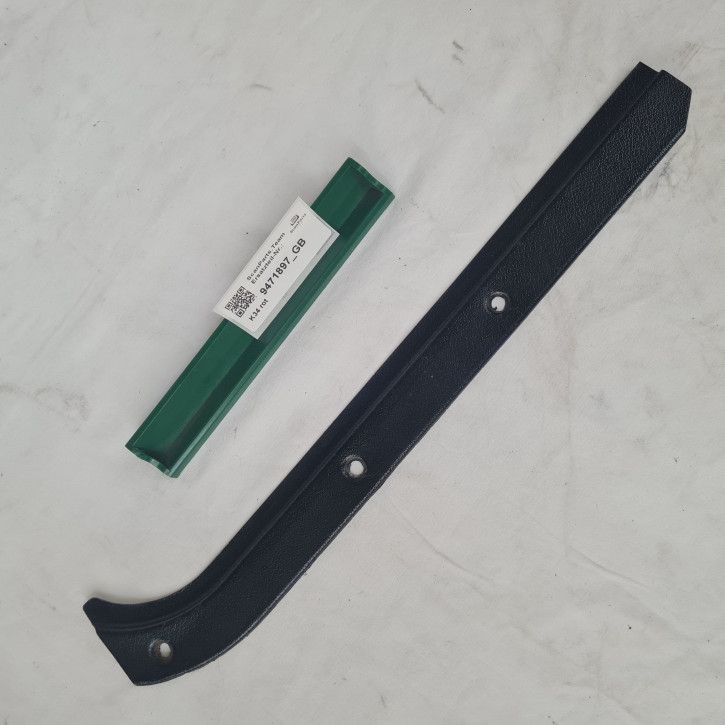 ATTACHING PLATE LEFT CARPET 900