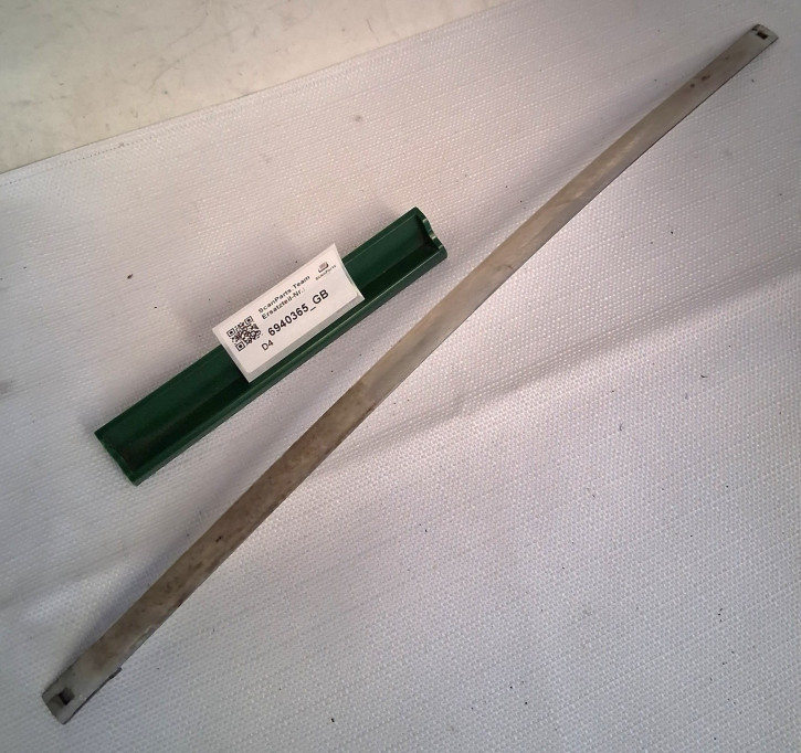 DECOR STRIP SIDE PART REAR 900