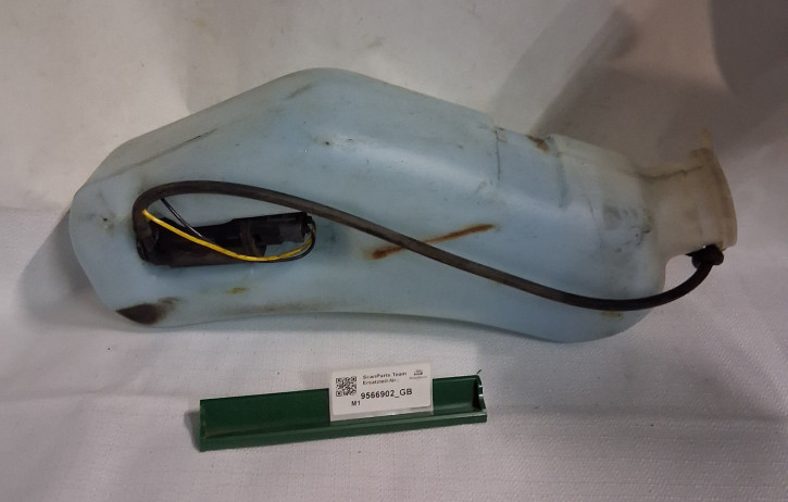 WASHER FLUID RESERVOIR WITH PUMP 900