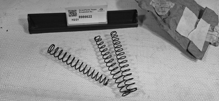 FEDER KUPPLUNGS GEBERZYLINDER 90 99 900 9000