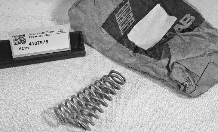 SPRING PEDAL MASTER CYLINDER 9000