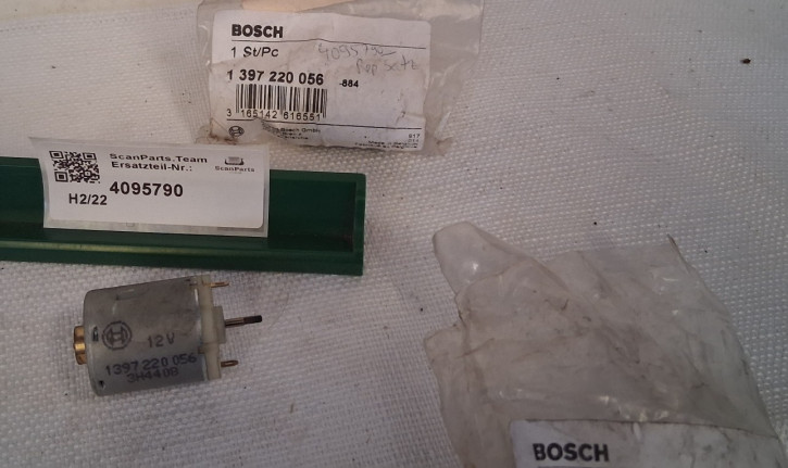 WISCHERMOTOR SCHEINWERFER 900