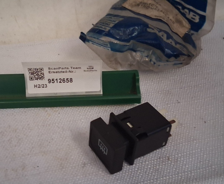 SWITCH REAR WINDOW 900