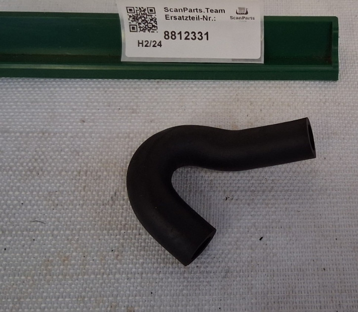 Hose crankcase vent V4