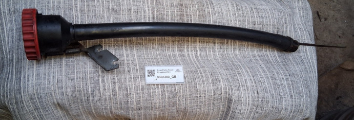 ÖL EINFÜLLROHR 900