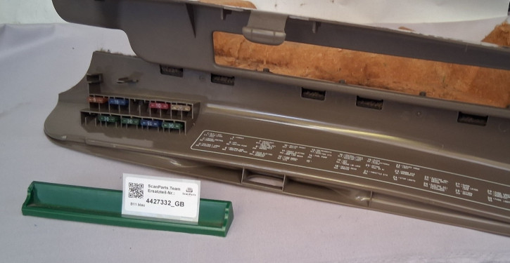 COVER FUSE BOX PAMIR 9000