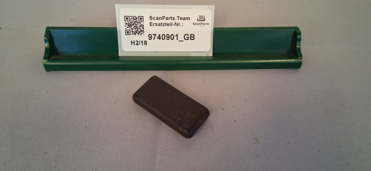 COVER PARCEL SHELF RED RIGHT 900
