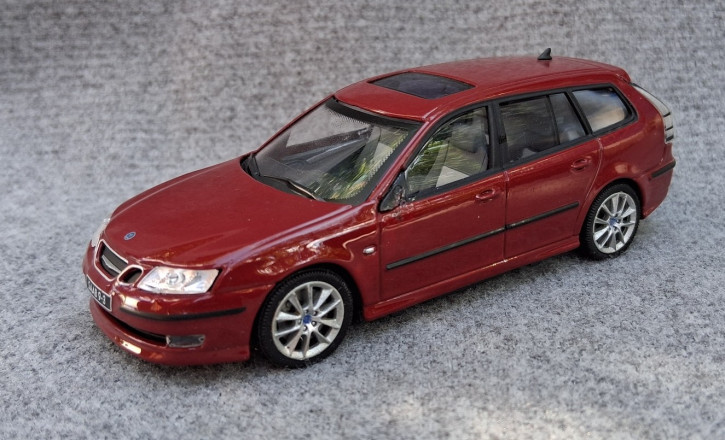 MOTORART MODEL 9-3 AERO COMBI RED