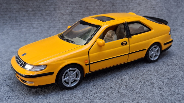 HONGWELL MODEL 9-3 SE COUPE YELLOW