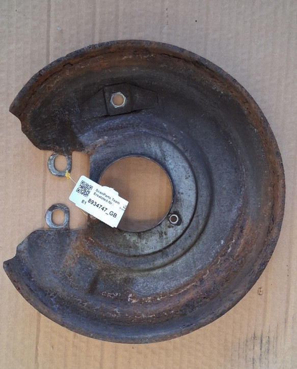 PROTACTING PLATE REAR RIGHT BRAKE 900