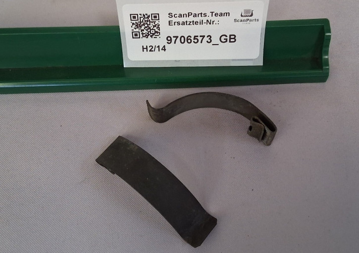CLIP HOOD INSULATION 900