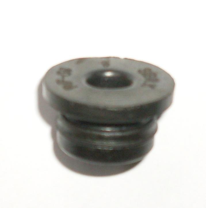 Sealing rubber between brake master cylinder and reservoir 1970-1980