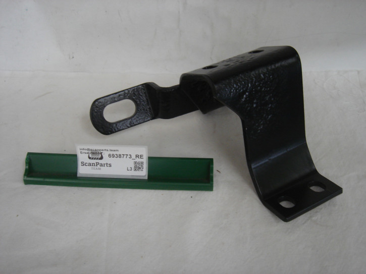 REAR BUMPER BRACKET RIGHT 900