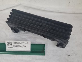 CONNECTOR CENTER CONSOLE 900