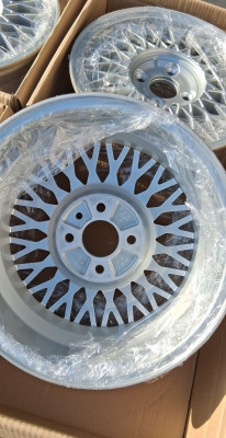 15" CROSS SPOKE RIM KIT WITH CAPS 900 9000