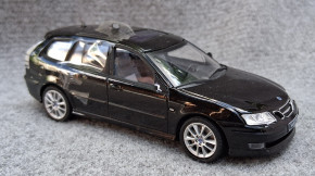 MOTORART MODELL 9-3 AERO KOMBI SCHWARZ