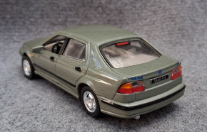 HONGWELL MODEL 9-5 SEDAN GREEN SILVER