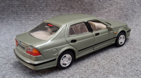 HONGWELL MODEL 9-5 SEDAN GREEN SILVER