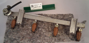 DISTRIBUTION PIPE FUEL PRESSURE REGULATOR AND INJECTORS 9-3 9-5