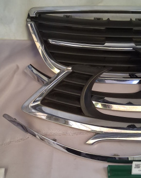COMPLETE CHROM DECOR GRILLE 9-5 2006-2010