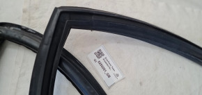 WINDSHIELD RUBBER WEATHERSTRIP 900
