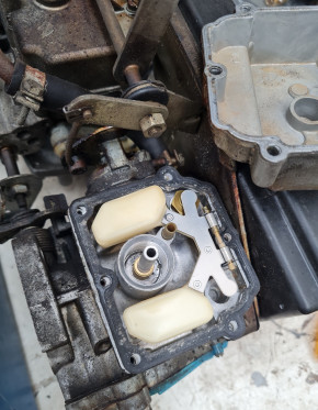 TWIN CARBURETOR STROMBERG ZENITH 99 900 GLs